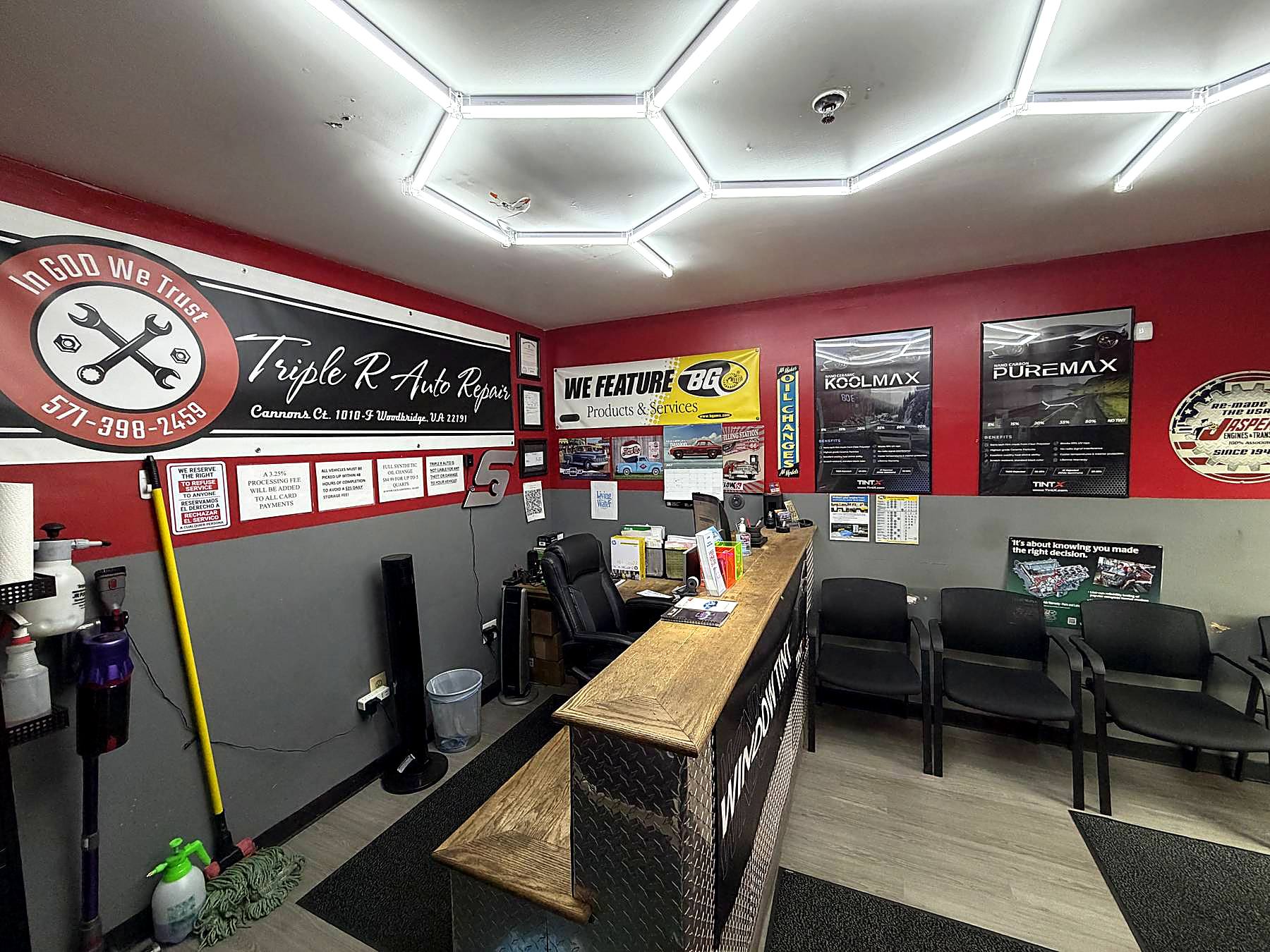 Triple R Auto Repair front desk, Woodbridge VA